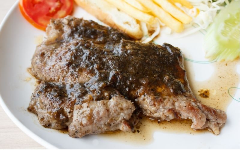 4 Bước Làm Bò Bít Tết Sốt Tiêu Đen