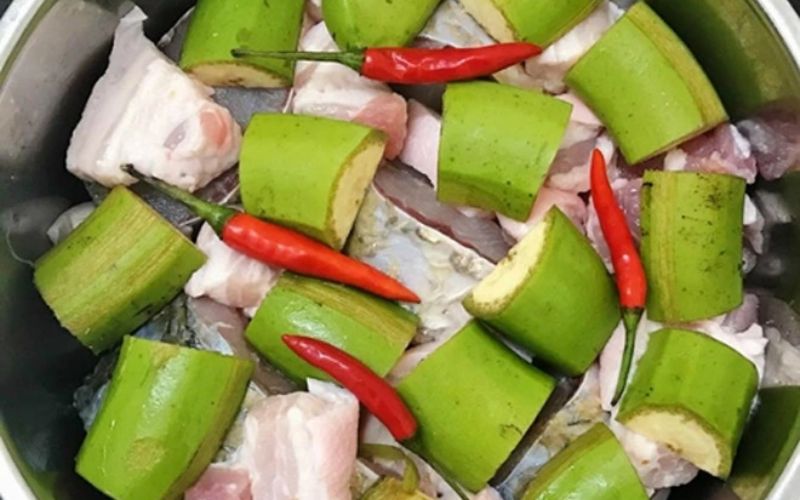 Cá Kho Chuối Xanh 4 Bước Ngon Đậm Đà Kiểu Bắc